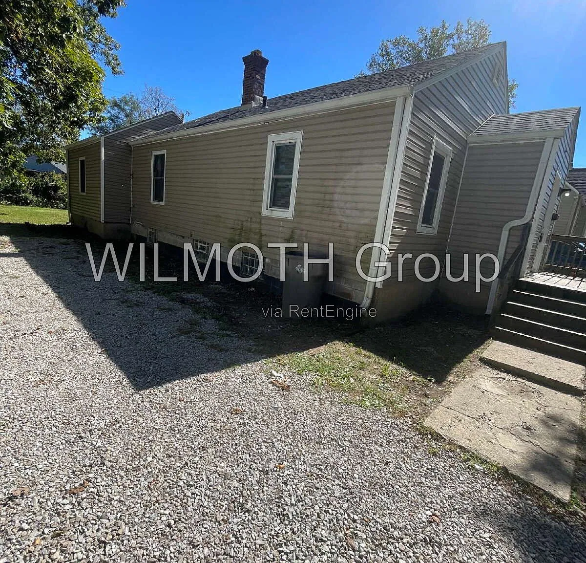 3 bed, 1.0 bath, 1241 sqft, $1,195 — Photo 3