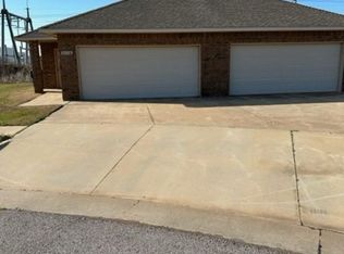 11820 SW 15th Way, Yukon, OK 73099