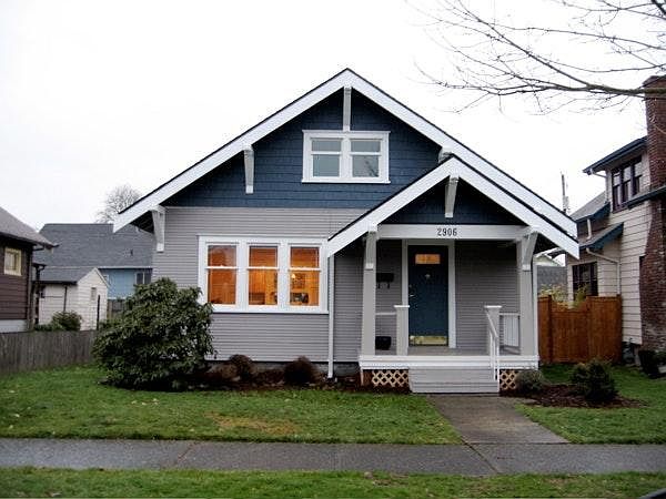 2906 N 10th