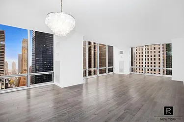 Rented by R New York