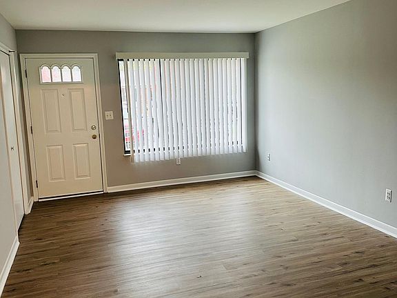 2nd image of 23262 Woodruff Rd #2