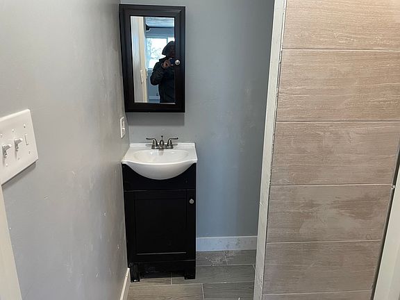 4th image of 1262 Taylor Rd #1