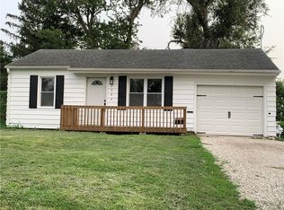 2303 S 8th Ave E, Newton, IA 50208