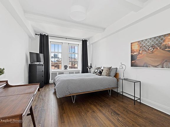 4th image of 465 W 23rd St APT 14H