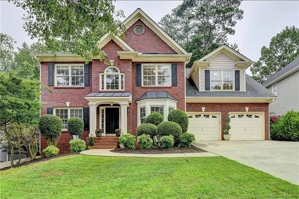 5 bed, 5.0 bath, 3636 sqft, $3,999 — Photo 1