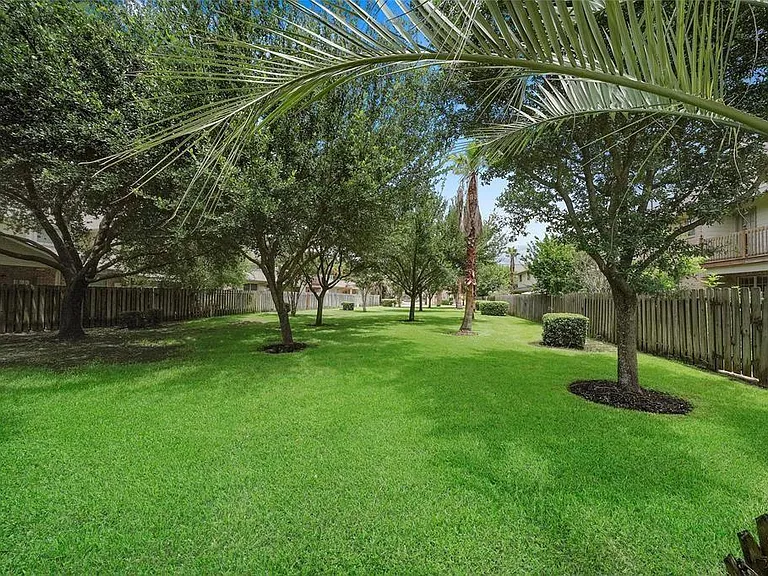 7511 S Linpar Ct — Photo 43