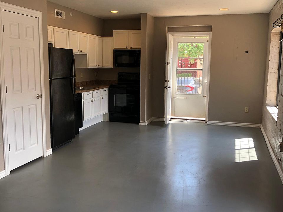 1st image of 213 N Central Ave #103