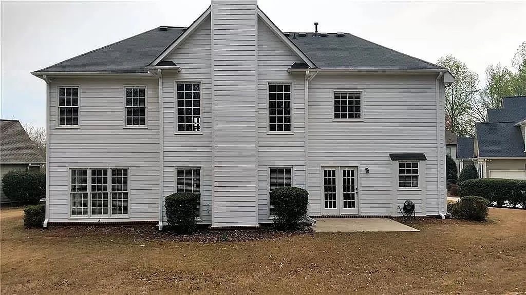 8360 Ainsworth Dr — Photo 2