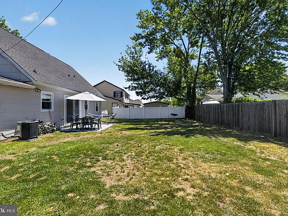 5th image of 14 Gardenbrook Ln