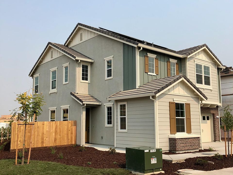 1st image of 1077 Sagittaria Cir