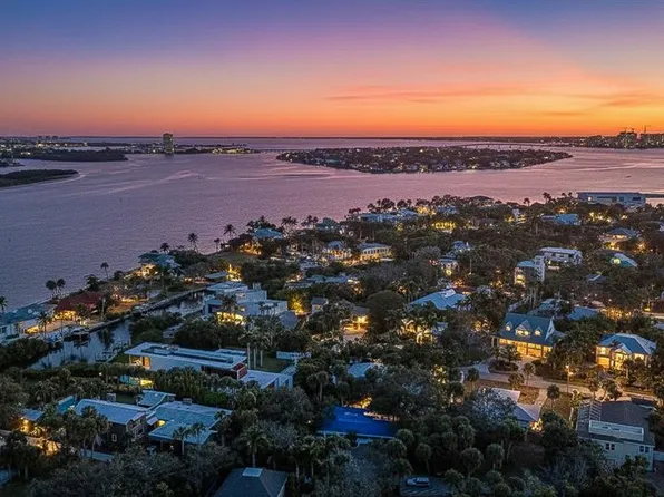 129 Pierson Ln, Sarasota, FL 34242