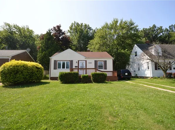 25810 Benton Ave, Euclid, OH 44132