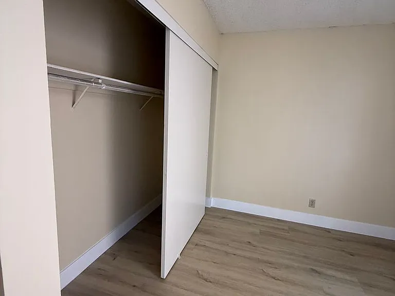 807Bunk — Photo 25