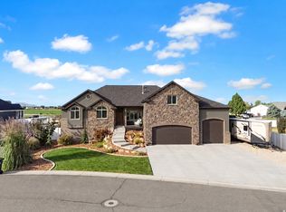 4863 Jacquelyn Park Ln, Ogden, UT 84401