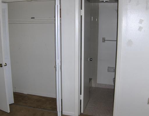 5th image of 718 SW 81st Ave #12B