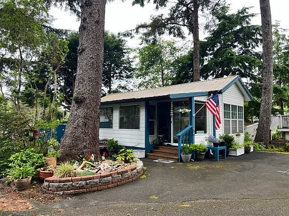 3rd image of 3700 North Hwy #101-26