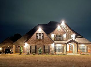 41 Hale Farm Rd, Humboldt, TN 38343