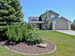 992 N Middlemist Pl, Meridian, ID 83642