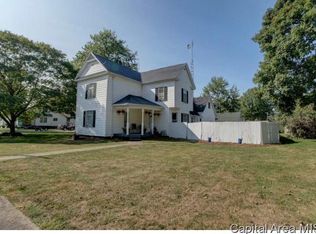 104 W Gibson St, New Berlin, IL 62670
