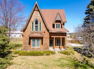 613 N Warren St, Northport, MI 49670