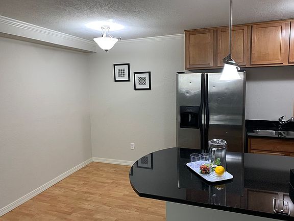 5th image of 3120 Hennepin Ave S #104