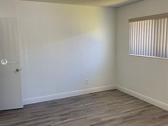 5th image of 19 SE 2nd St Unit 1