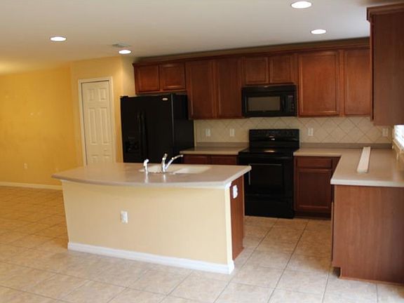 5th image of 2859 Birchcreek Dr