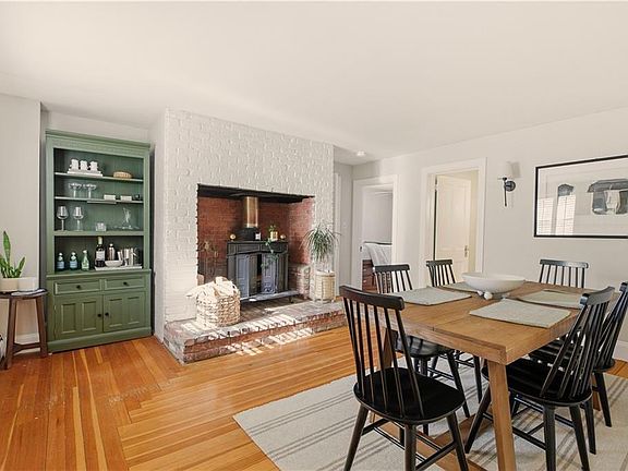 2nd image of 28 Kay St APT 3