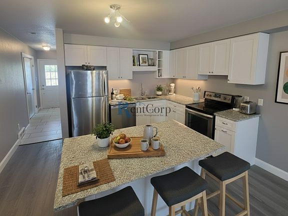 5th image of B4 S Creek Dr #145-1