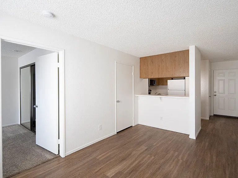 Villa Temecula Apartments — Photo 1