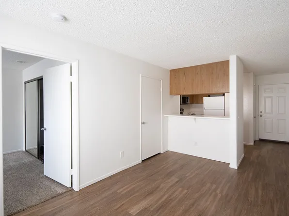 Villa Temecula Apartments, 4457 Temecula St Unit 303, San Diego, CA 92107
