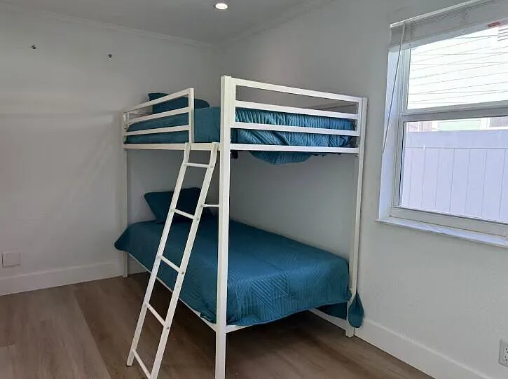 516 E Whitney Dr — Photo 16