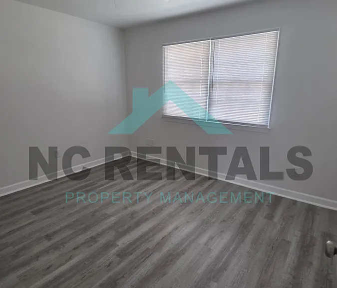 2300 Carlford Rd — Photo 24