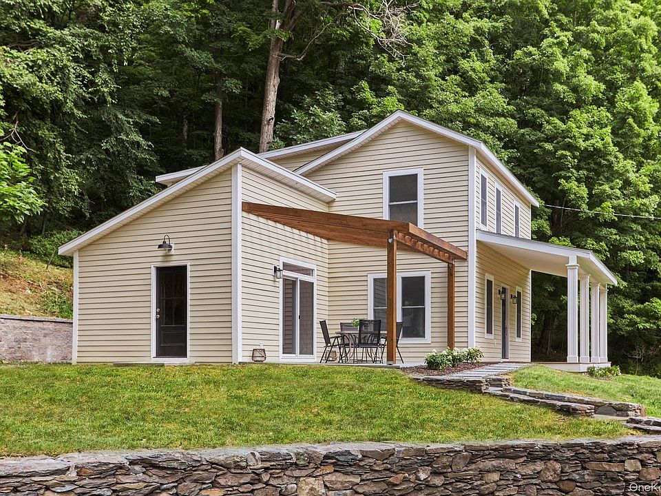 1st image of 621 Milan Hollow Road