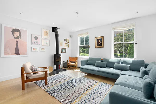 Sold by Compass | media 10