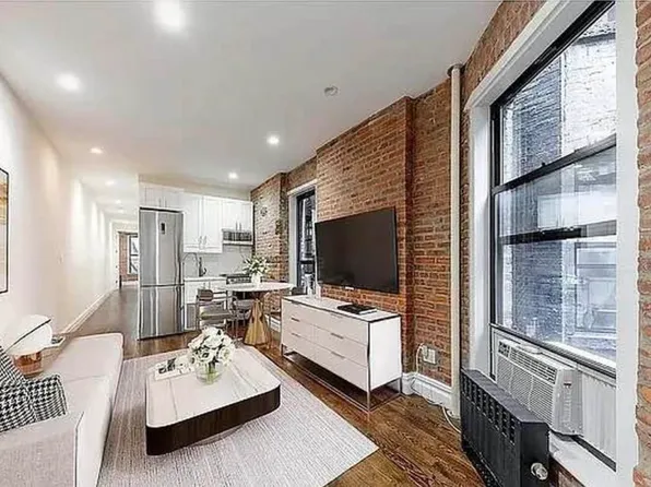 266 W 25th St, New York, NY