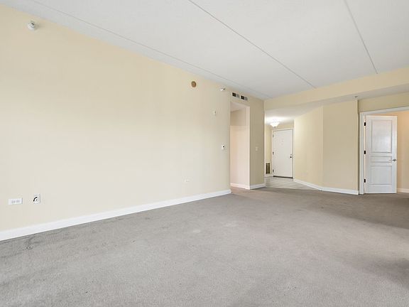 3rd image of 101 Pointe Dr Unit 203