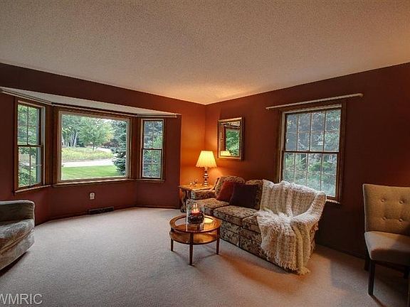 2nd image of 4637 Doug Dr