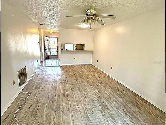 4th image of 2935 Forrestal Ct