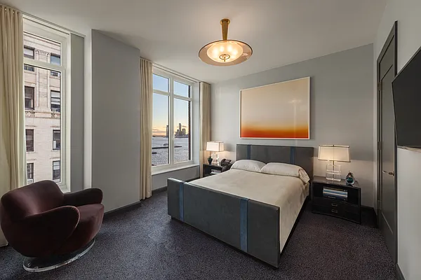 Sold by Douglas Elliman | media 15