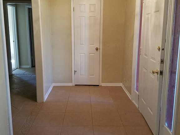 5th image of 2702 Brook Haven Cir