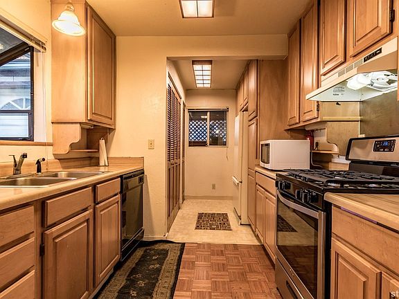 2nd image of 2564 Palmira Ave APT A