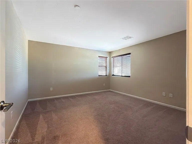208 Rocky Basin St — Photo 32