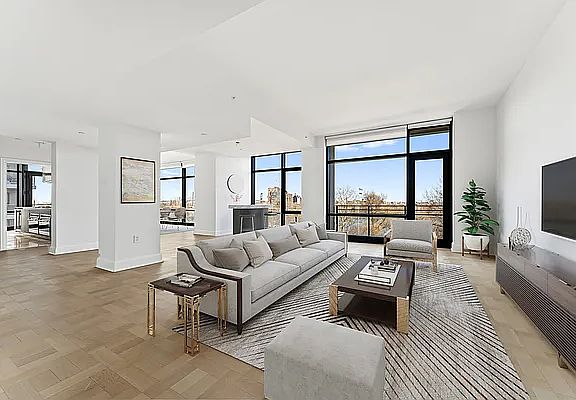 4th image of 170 E End Ave #7GH