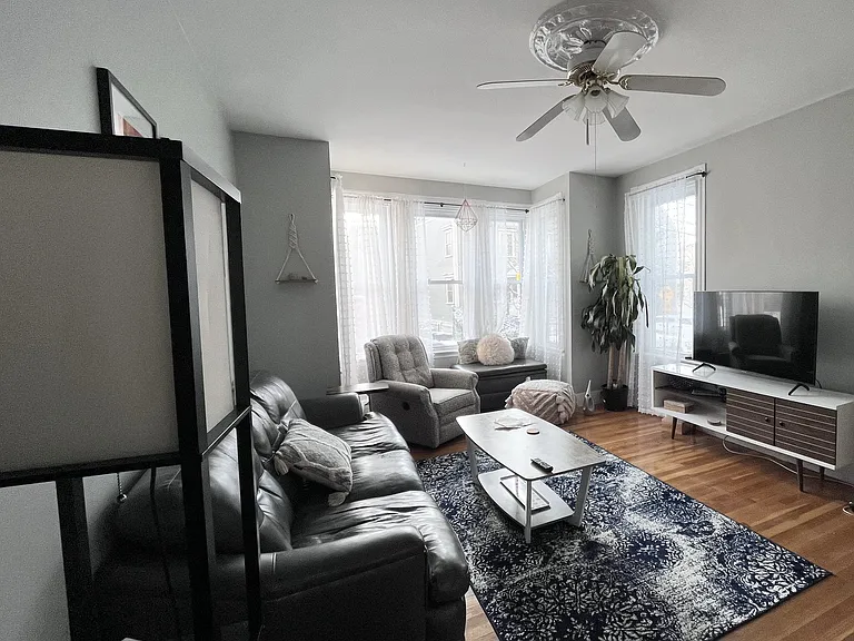 19 Marshall St #1 — Photo 2