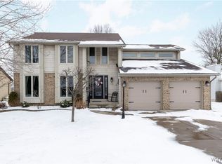 23 White Cedar Dr, East Amherst, NY 14051