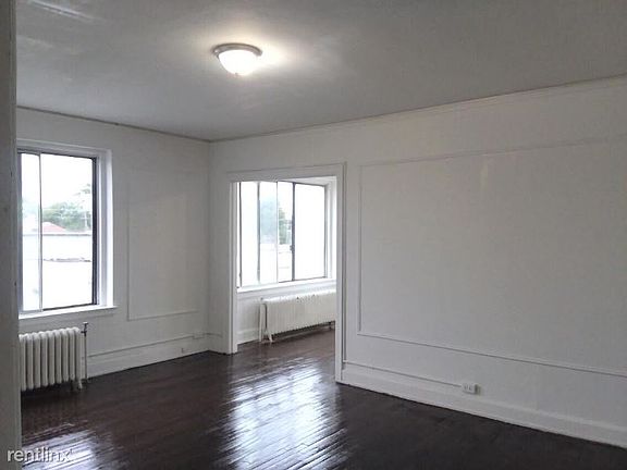 5th image of 15970 Woodward Ave