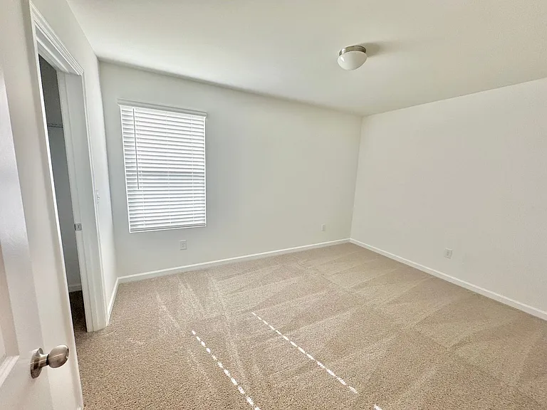 1326 Short St — Photo 9