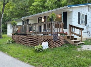 708 Lawrence Rd, Maysville, KY 41056