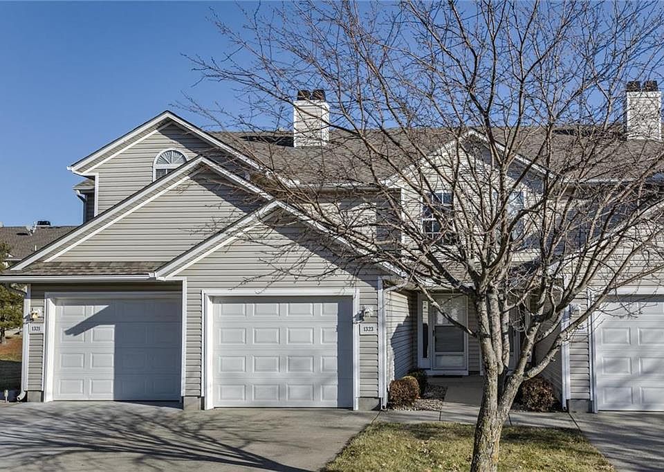 1st image of 1323 NE Norwood Dr